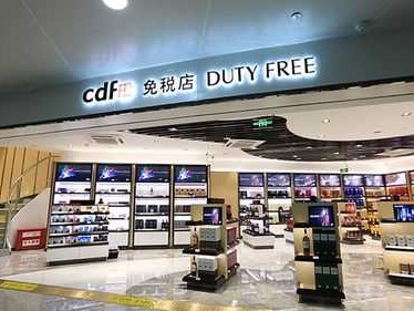 香港机场免税店（香港机场免税店几点开门）