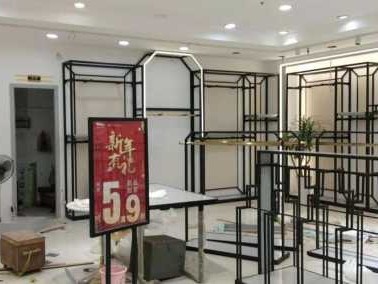 展柜厂（展柜厂木工师傅招聘）