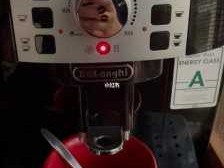德龙咖啡机除垢（德龙咖啡机除垢后,红灯依旧闪烁）