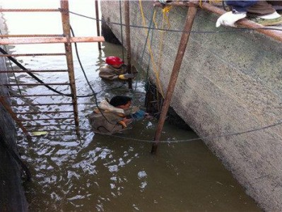 水下混凝土浇筑（水下混凝土浇筑采用什么施工）