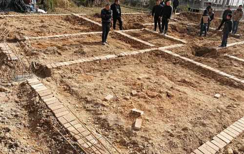 打地基（打地基多少钱一平方）