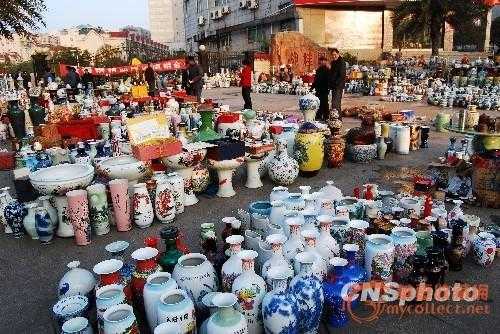 景德镇陶瓷批发大市场（景德镇陶瓷批发大市场最便宜）