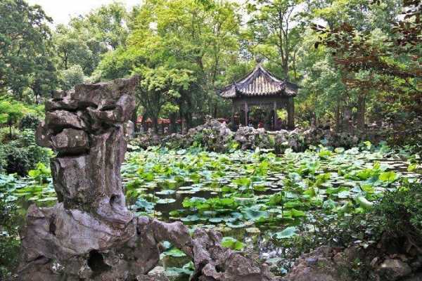 私家花园（莲花庄是谁的私家花园）