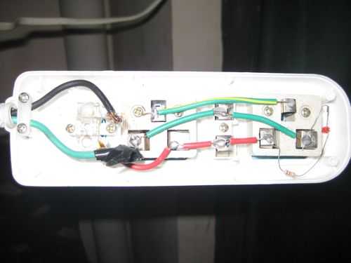 插座没电怎么修（插座不过电是怎么回事）