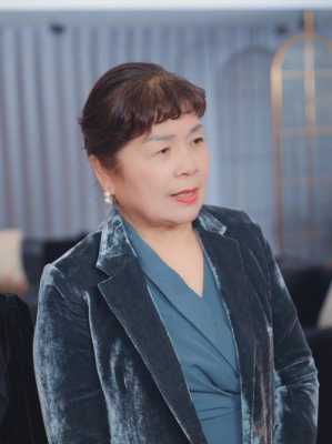 博鸿（博鸿电气董事长女儿）